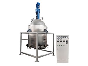 1500L鎳材復(fù)合板油浴電加熱工業(yè)反應(yīng)釜已完工發(fā)往湖州