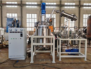 100L高溫不銹鋼減壓蒸餾反應釜已完工發(fā)往岳陽